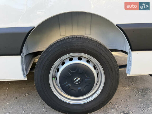 Белый Опель Movano, объемом двигателя 0 л и пробегом 195 тыс. км за 17900 $, фото 21 на Automoto.ua