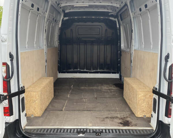 Белый Опель Movano, объемом двигателя 0 л и пробегом 280 тыс. км за 16900 $, фото 5 на Automoto.ua