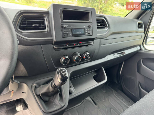Білий Опель Movano, об'ємом двигуна 2.3 л та пробігом 216 тис. км за 18700 $, фото 73 на Automoto.ua