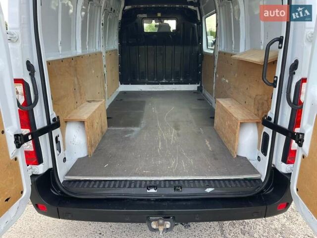 Белый Опель Movano, объемом двигателя 0 л и пробегом 175 тыс. км за 19999 $, фото 18 на Automoto.ua