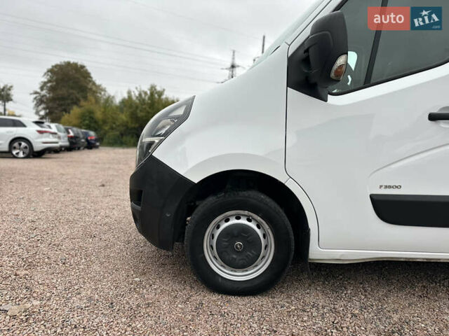 Белый Опель Movano, объемом двигателя 2.3 л и пробегом 185 тыс. км за 19500 $, фото 4 на Automoto.ua