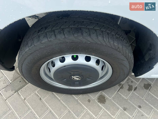 Білий Опель Movano, об'ємом двигуна 2.3 л та пробігом 200 тис. км за 17900 $, фото 25 на Automoto.ua