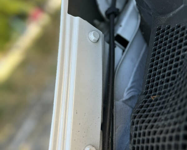 Белый Опель Movano, объемом двигателя 0 л и пробегом 195 тыс. км за 17900 $, фото 58 на Automoto.ua