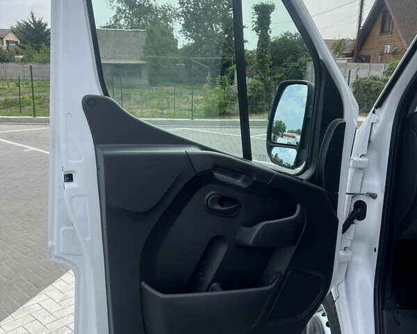 Білий Опель Movano, об'ємом двигуна 2.3 л та пробігом 200 тис. км за 17900 $, фото 9 на Automoto.ua
