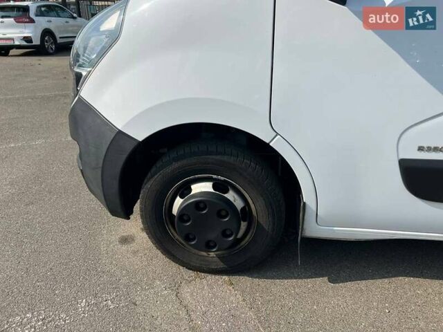 Белый Опель Movano, объемом двигателя 2.3 л и пробегом 52 тыс. км за 24500 $, фото 7 на Automoto.ua