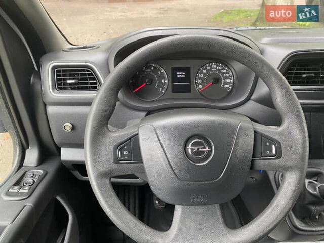 Белый Опель Movano, объемом двигателя 0 л и пробегом 280 тыс. км за 16900 $, фото 10 на Automoto.ua