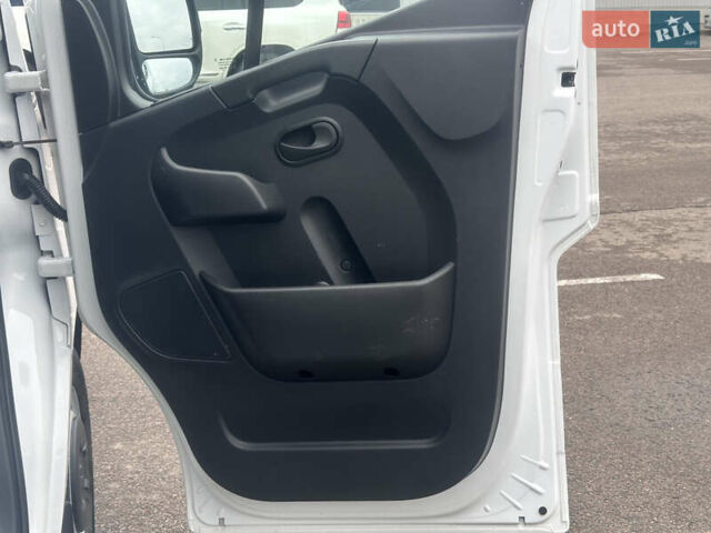 Белый Опель Movano, объемом двигателя 2.3 л и пробегом 225 тыс. км за 15999 $, фото 38 на Automoto.ua