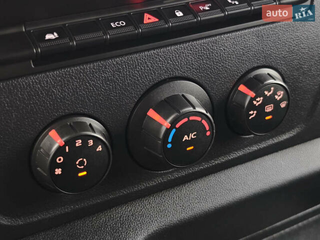 Білий Опель Movano, об'ємом двигуна 2.3 л та пробігом 146 тис. км за 18999 $, фото 31 на Automoto.ua