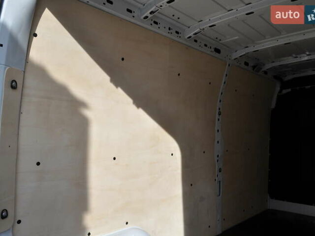 Белый Опель Movano, объемом двигателя 2.3 л и пробегом 301 тыс. км за 18500 $, фото 29 на Automoto.ua