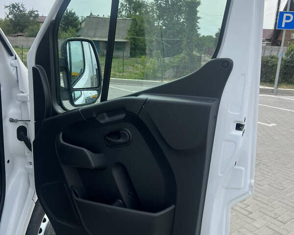 Білий Опель Movano, об'ємом двигуна 2.3 л та пробігом 200 тис. км за 17900 $, фото 11 на Automoto.ua
