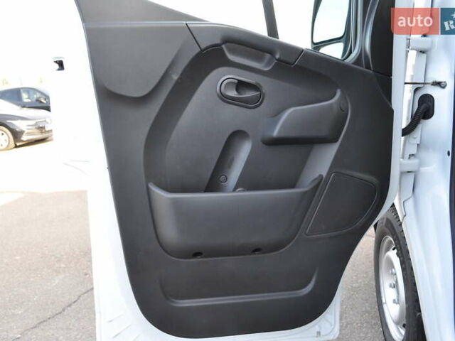 Белый Опель Movano, объемом двигателя 2.3 л и пробегом 301 тыс. км за 18500 $, фото 57 на Automoto.ua