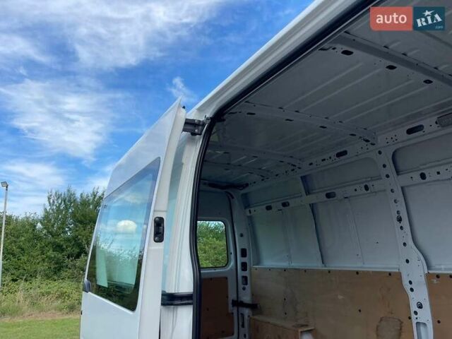 Белый Опель Movano, объемом двигателя 0 л и пробегом 175 тыс. км за 19999 $, фото 22 на Automoto.ua