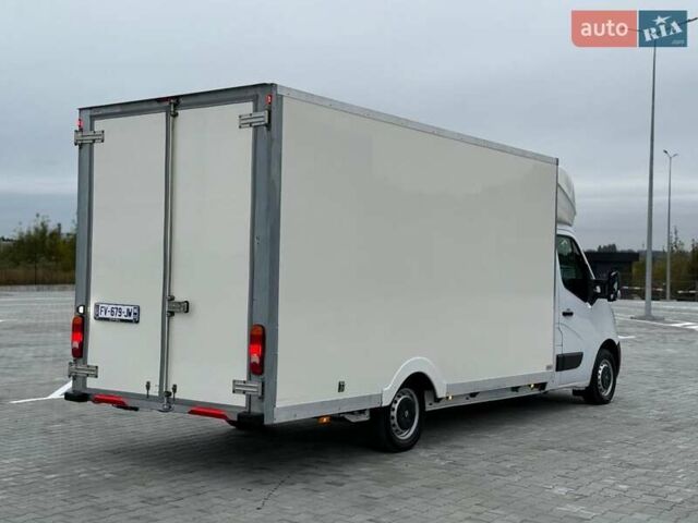 Белый Опель Movano, объемом двигателя 2.3 л и пробегом 241 тыс. км за 18999 $, фото 9 на Automoto.ua