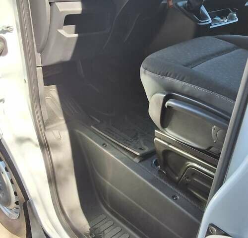 Белый Опель Movano, объемом двигателя 2.3 л и пробегом 227 тыс. км за 16200 $, фото 6 на Automoto.ua
