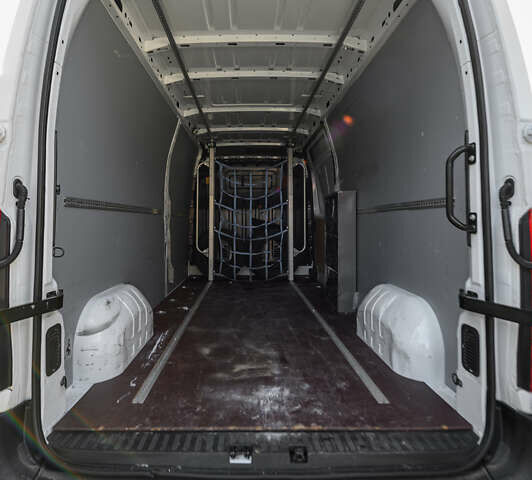 Белый Опель Movano, объемом двигателя 2.3 л и пробегом 126 тыс. км за 21800 $, фото 4 на Automoto.ua