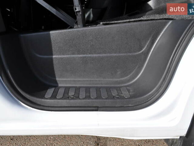 Белый Опель Movano, объемом двигателя 2.3 л и пробегом 301 тыс. км за 18500 $, фото 40 на Automoto.ua