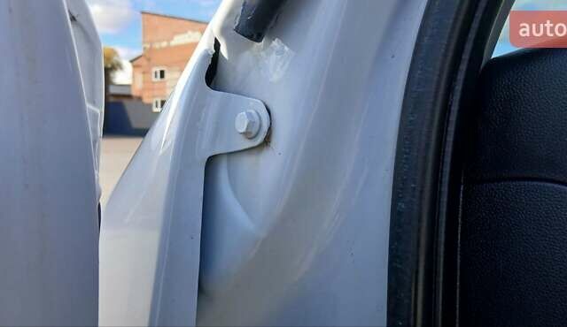 Белый Опель Movano, объемом двигателя 2.3 л и пробегом 263 тыс. км за 19800 $, фото 80 на Automoto.ua