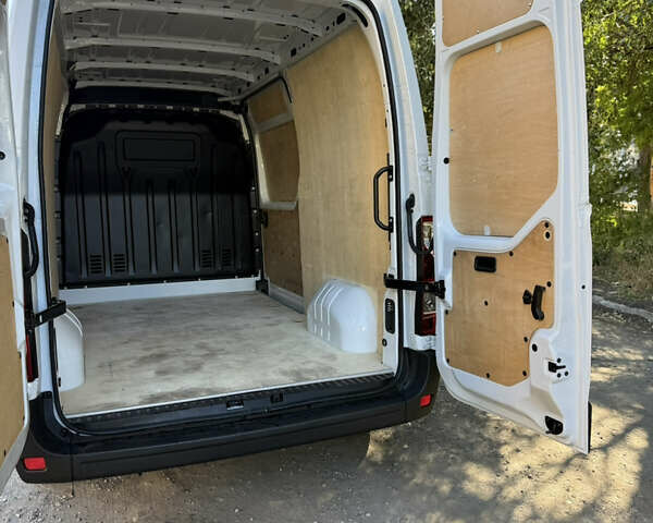 Белый Опель Movano, объемом двигателя 0 л и пробегом 195 тыс. км за 17900 $, фото 31 на Automoto.ua