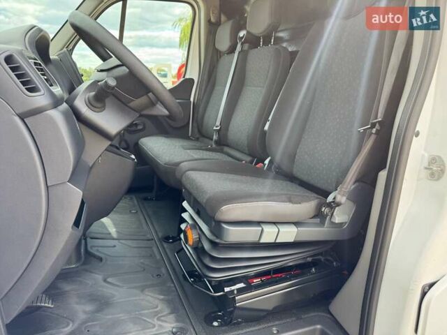 Білий Опель Movano, об'ємом двигуна 2.3 л та пробігом 216 тис. км за 18700 $, фото 75 на Automoto.ua