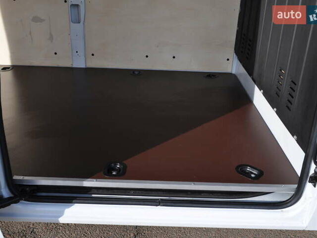 Белый Опель Movano, объемом двигателя 2.3 л и пробегом 301 тыс. км за 18500 $, фото 35 на Automoto.ua