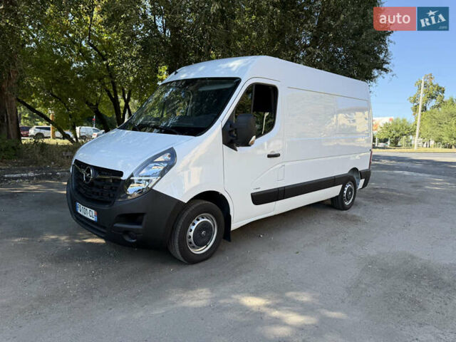 Белый Опель Movano, объемом двигателя 0 л и пробегом 195 тыс. км за 17900 $, фото 1 на Automoto.ua