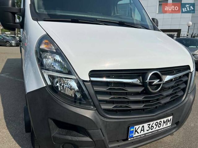 Белый Опель Movano, объемом двигателя 2.3 л и пробегом 52 тыс. км за 24500 $, фото 3 на Automoto.ua