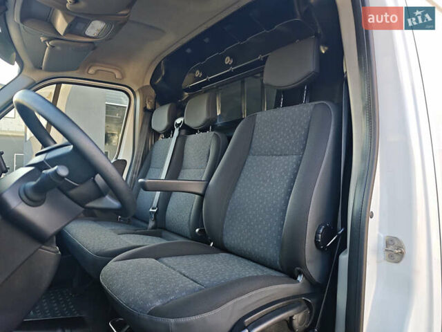 Белый Опель Movano, объемом двигателя 2.3 л и пробегом 183 тыс. км за 21499 $, фото 22 на Automoto.ua