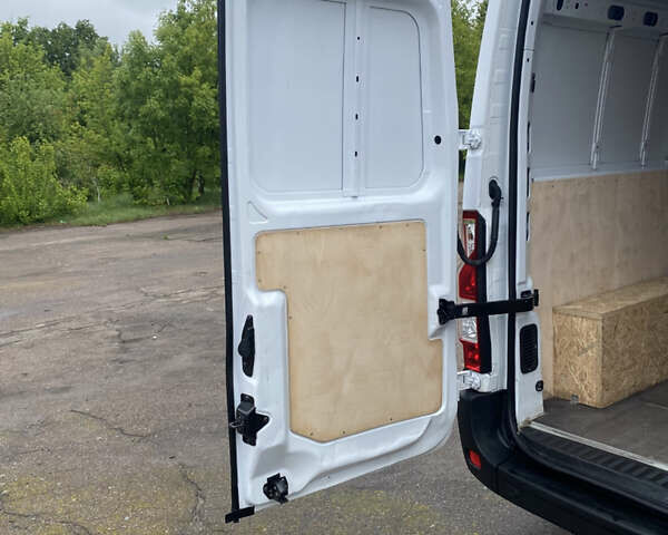 Белый Опель Movano, объемом двигателя 0 л и пробегом 280 тыс. км за 16900 $, фото 8 на Automoto.ua