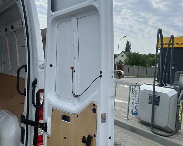 Білий Опель Movano, об'ємом двигуна 2.3 л та пробігом 200 тис. км за 17900 $, фото 17 на Automoto.ua