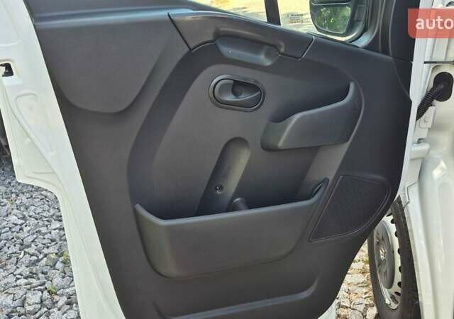Білий Опель Movano, об'ємом двигуна 2.3 л та пробігом 258 тис. км за 16500 $, фото 22 на Automoto.ua