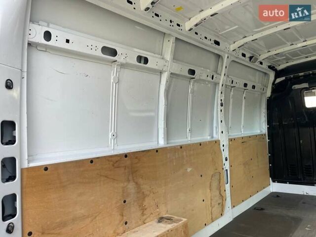 Белый Опель Movano, объемом двигателя 0 л и пробегом 175 тыс. км за 19999 $, фото 15 на Automoto.ua