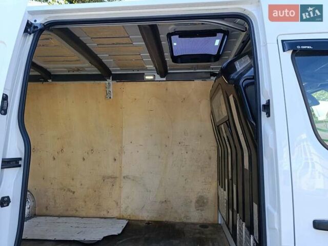 Белый Опель Movano, объемом двигателя 2.3 л и пробегом 218 тыс. км за 19500 $, фото 13 на Automoto.ua