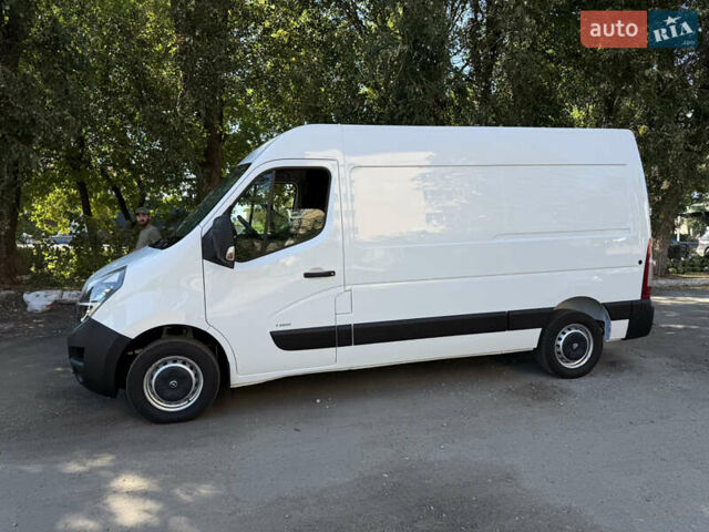 Белый Опель Movano, объемом двигателя 0 л и пробегом 195 тыс. км за 17900 $, фото 3 на Automoto.ua