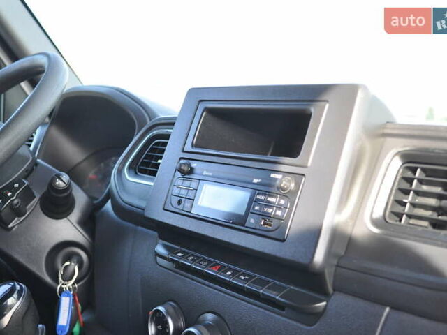 Белый Опель Movano, объемом двигателя 2.3 л и пробегом 301 тыс. км за 18500 $, фото 52 на Automoto.ua