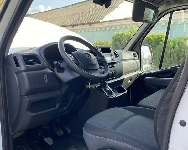 Белый Опель Movano, объемом двигателя 2.3 л и пробегом 142 тыс. км за 14900 $, фото 17 на Automoto.ua