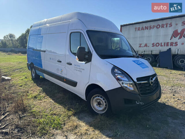 Белый Опель Movano, объемом двигателя 2.3 л и пробегом 104 тыс. км за 13800 $, фото 2 на Automoto.ua