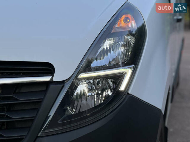 Білий Опель Movano, об'ємом двигуна 2.3 л та пробігом 283 тис. км за 18500 $, фото 27 на Automoto.ua