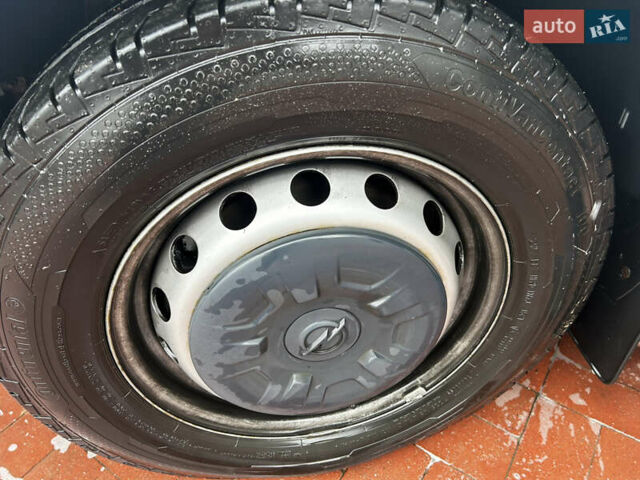 Белый Опель Movano, объемом двигателя 2.3 л и пробегом 79 тыс. км за 23500 $, фото 53 на Automoto.ua