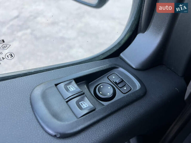 Білий Опель Movano, об'ємом двигуна 2.3 л та пробігом 283 тис. км за 18500 $, фото 41 на Automoto.ua