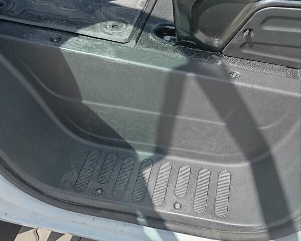 Білий Опель Movano, об'ємом двигуна 0 л та пробігом 136 тис. км за 18300 $, фото 30 на Automoto.ua