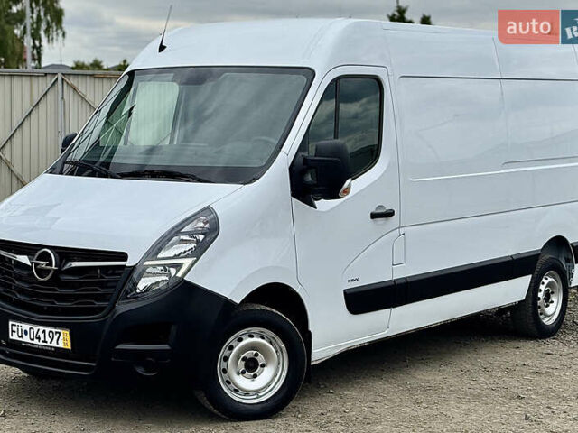 Белый Опель Movano, объемом двигателя 2.3 л и пробегом 320 тыс. км за 15999 $, фото 2 на Automoto.ua