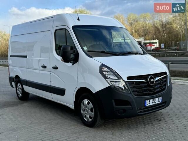 Белый Опель Movano, объемом двигателя 2.3 л и пробегом 210 тыс. км за 19999 $, фото 1 на Automoto.ua