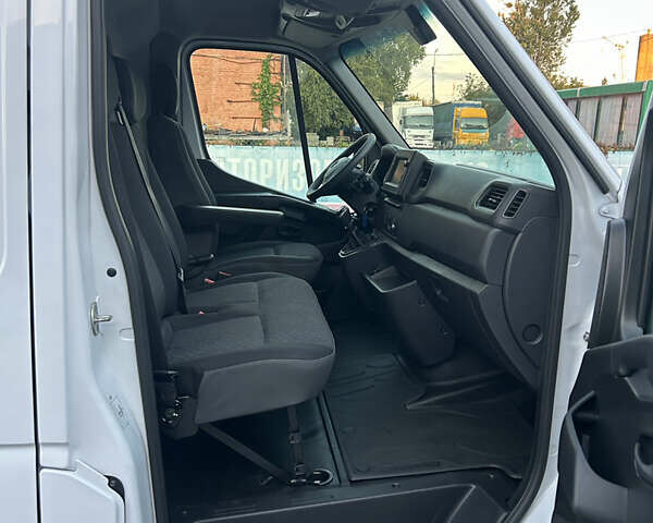 Белый Опель Movano, объемом двигателя 2.3 л и пробегом 240 тыс. км за 19900 $, фото 27 на Automoto.ua