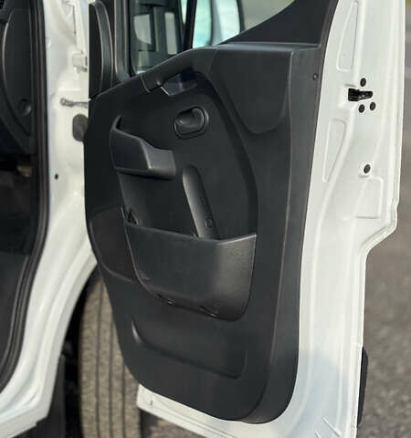 Белый Опель Movano, объемом двигателя 2.3 л и пробегом 193 тыс. км за 23899 $, фото 35 на Automoto.ua