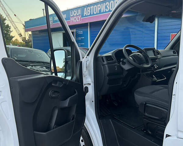 Белый Опель Movano, объемом двигателя 2.3 л и пробегом 240 тыс. км за 19900 $, фото 12 на Automoto.ua