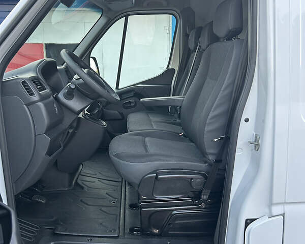 Белый Опель Movano, объемом двигателя 2.3 л и пробегом 240 тыс. км за 19900 $, фото 14 на Automoto.ua