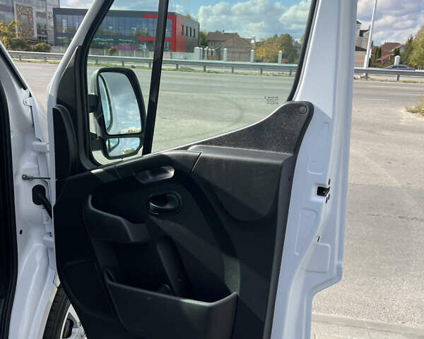 Опель Movano 2021 у Дніпро (Дніпропетровську) на Automoto.ua Білий Опель Movano, об'ємом двигуна 2.3 л та пробігом 255 тис. км за 19300 $, фото 17 на Automoto.ua