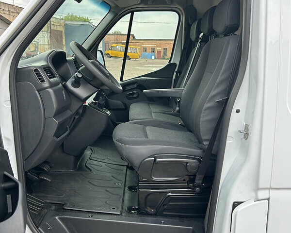 Білий Опель Movano, об'ємом двигуна 2.3 л та пробігом 220 тис. км за 19900 $, фото 14 на Automoto.ua