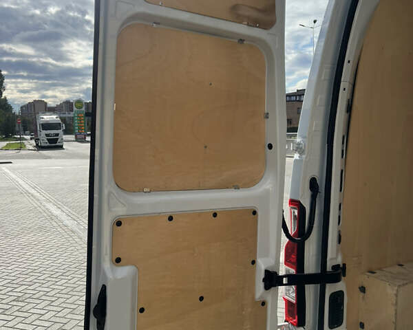 Опель Movano 2021 у Дніпро (Дніпропетровську) на Automoto.ua Білий Опель Movano, об'ємом двигуна 2.3 л та пробігом 255 тис. км за 19300 $, фото 22 на Automoto.ua
