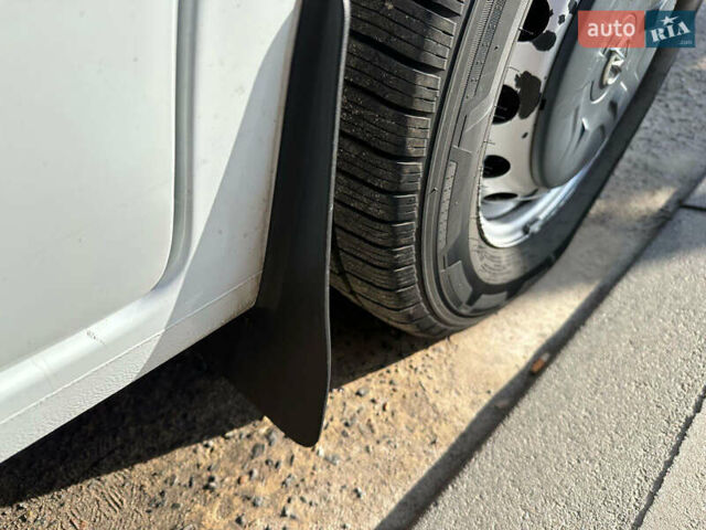 Белый Опель Movano, объемом двигателя 2.3 л и пробегом 107 тыс. км за 17700 $, фото 22 на Automoto.ua